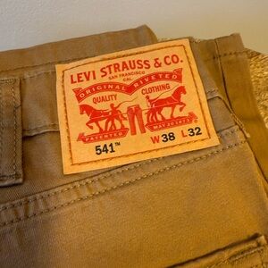 NWT Levi's 541 Athletic Taper Pants 38x32